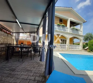 ISTRA, LABIN - Atraktivna apartmanska kuća s bazenom