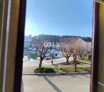 DALMACIJA, ZATON - Prostrana kuća 240 m² u centru, blizu mora - Zaton, Šibenik