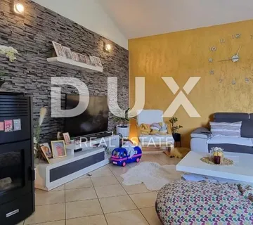 ISTRA, NOVIGRAD - Stan 90M2 na super lokaciji !
