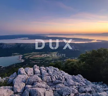 CRIKVENICA - Zemljište za izgradnju fotonaponske elektrane/ sportsko-rekreativnog objekta/ građevina zdravstvenog turizma