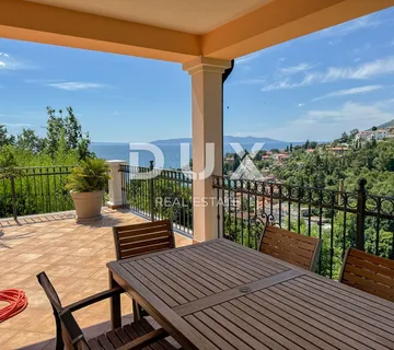 OPATIJA, IČIĆI – jedinstvena etaža u mediteranskoj kući novije gradnje s prekrasnim pogledom na more - Oprić, Opatija
