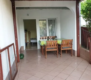 CRIKVENICA - 1S+DB s terasom i vrtom