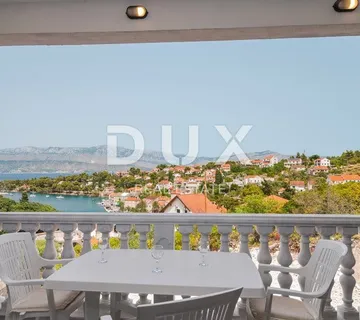 OTOK BRAČ- Predivna kuća sa pogledom na more! - Splitska, Supetar