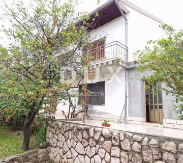 BRIBIR - samostojeća kuća sa okućnicom na mirnoj lokaciji - Bribir, Vinodolska općina
