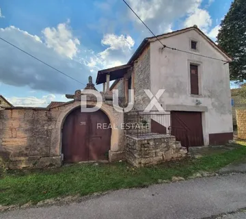 ISTRA.TINJAN - Dva kamena objekta