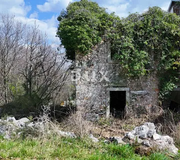 OTOK KRK, SOLINE - Kamena kuća za obnovu + građevinsko zemljište - RIJETKOST! - Soline, Dobrinj