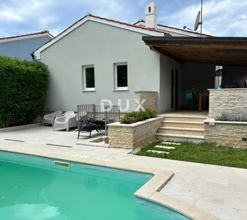 ISTRA, BANJOLE Kuća s dvije stambene jedinice s bazenom u neposrednoj blizini mora! - Banjole, Medulin