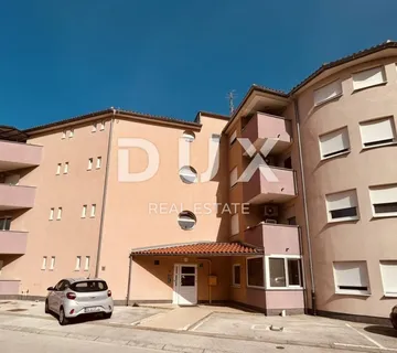 ISTRA, PULA - Prostran stan s pogledom na grad