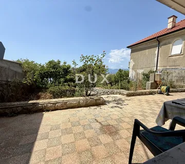 Rijeka, Trsat, stan, 40 m2, pogled na more, okućnica
