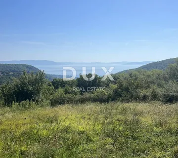 ISTRA, LABIN - Prostrani kompleks zemljišta s pogledom na more