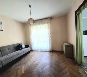 ISTRA, ROVINJ - Stan u blizini centra, terasa, 350 m od mora
