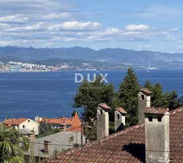 OPATIJA, CENTAR - Potpuno renovirana kuća s pogledom na more iznad centra Opatije