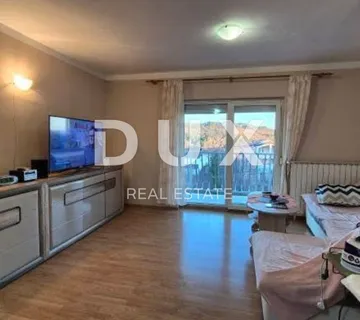 RIJEKA, GORNJA DRENOVA – Samostojeća kuća s 2 stana, garažom, starinom i okućnicom 500 m²