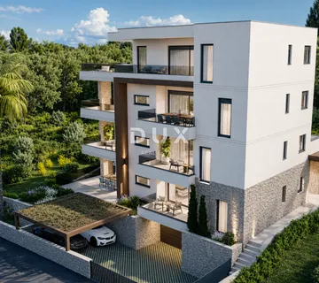 PRIMOŠTEN – Dvosoban stan u prizemlju, terasa i pogled na more