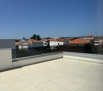 Zadar, Sukošan, trosobni stan, 216.51 m2, penthouse, dizalo