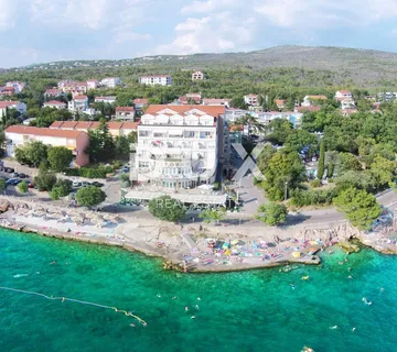 Crikvenica, Selce, hotel, 5369 m2, prvi red do mora - Selce, Crikvenica