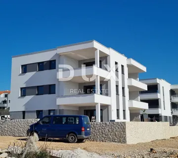 OTOK PAG, NOVALJA - Apartman u novogradnji na 250 metara od mora!