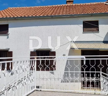 BRIBIR - Kuća sa dva stana - Bribir, Vinodolska općina