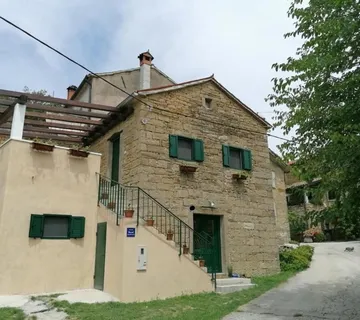 ISTRA,BUZET(OKOLICA)-Simpatična kamena kuća s predivnim pogledom