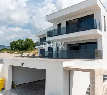 KVARNER, CRIKVENICA - Novogradnja, luksuzna kuća neto 340 m2!