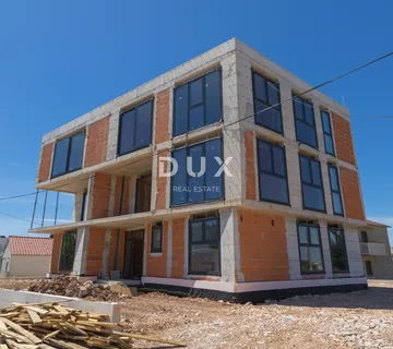 DALMACIJA, PAKOŠTANE - "Sunčani" Penthouse sa pogledom na jezero