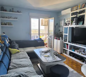 ISTRA, PULA - 2S+DB stan na Verudi 62 m2 - POGLED NA GRAD, ARENU I MORE!!