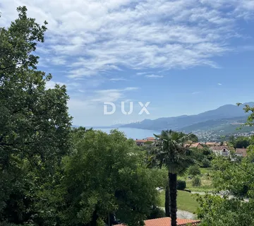 OPATIJA, MATULJI – unikatna obiteljska vila s bazenom i panoramskim pogledom