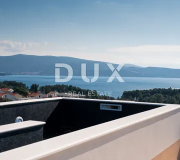 GRAD KRK, CENTAR - Dvoetažni penthouse s bazenom i panoramskim pogledom