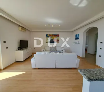 OPATIJA, IČIĆI - penthouse s panoramskim pogledom i dvorišnom zgradom - Ičići, Opatija