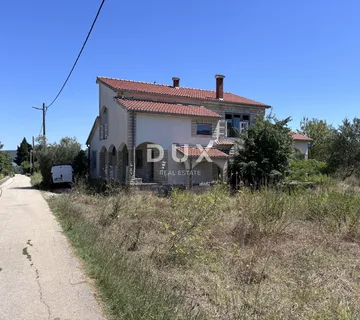 PAŠMAN, NEVIĐANE - Kuća za adaptaciju 100 m od mora - Neviđane, Pašman