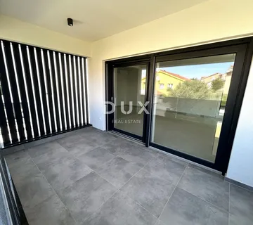 ŠIBENIK, VODICE – Dvosoban stan s 2 velike terase (25 m²), NOVOGRADNJA
