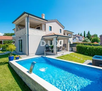 ISTRA, POREČ – Ekskluzivna dvojna kuća s bazenom i jacuzzijem nadomak Poreča