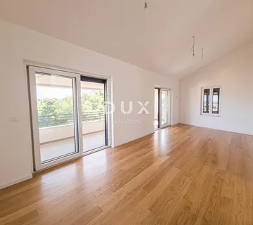 MALI LOŠINJ - Penthouse u centru na 100m od mora s garažom