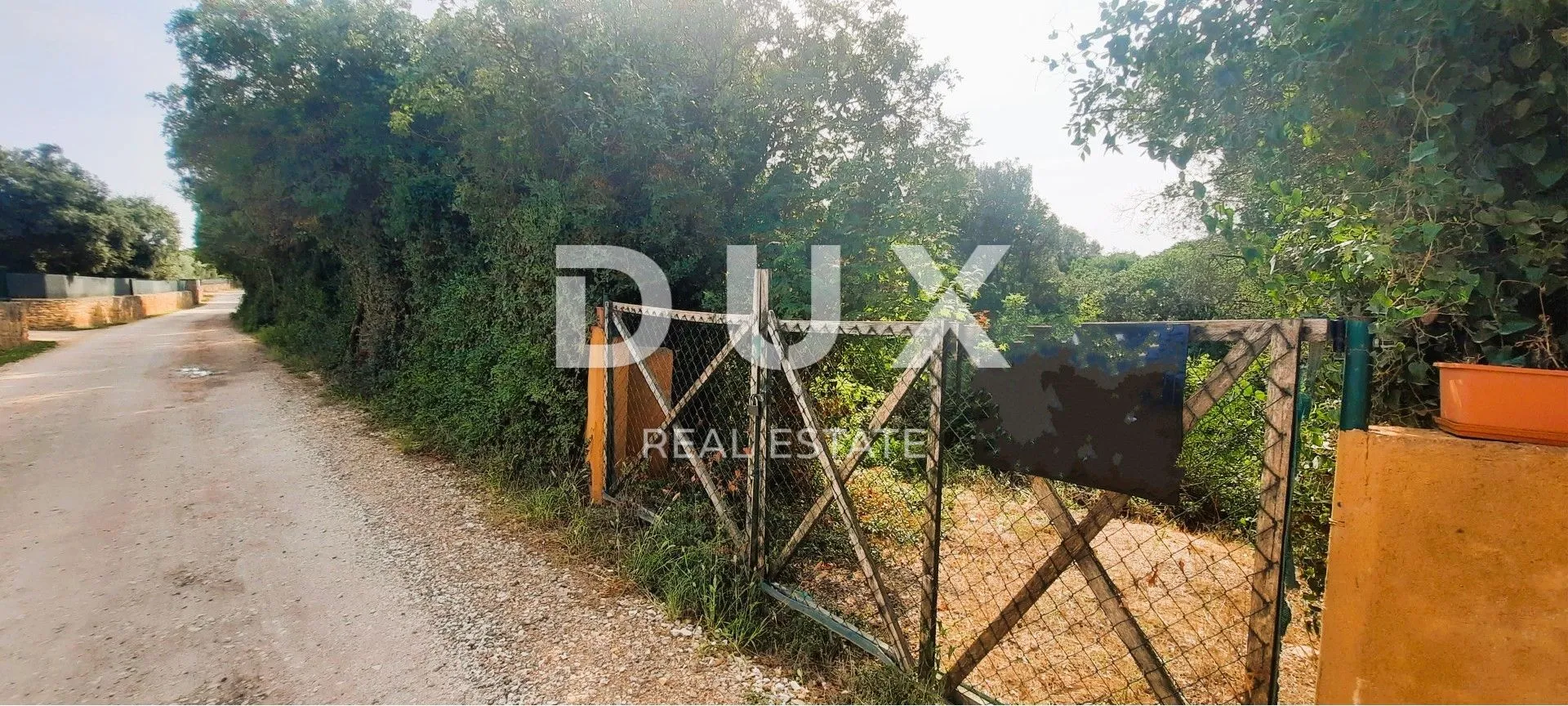 ISTRA, ROVINJ, OKOLICA - Prostrano zemljište 3380 m2 u blizini mora - cover