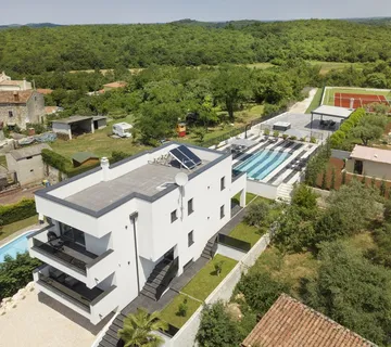 ISTRA, VRSAR (okolica)- Luksuzna vila s teniskim terenom, bazenom i pogledom na more - cover