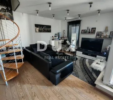 ZADAR, BORIK - Kompletno namješten dvoetažni stan s prekrasnim pogledom na more! - cover