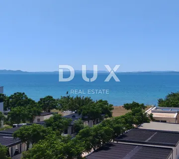 ZADAR, PRIVLAKA - Nevjerojatan Dvoetažni Penthouse s Prostranom Krovnom Terasom 120 Metara od Mora s Očaravajućim Pogledom na More! S8 - cover