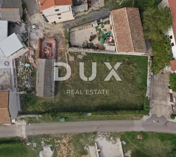 ISTRA, KANFANAR - Građevinsko zemljište s kamenim objektom - cover