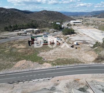 GROBNIK, ČAVLE, SOBOLI- građevinsko zemljište 10000m2 u komercijalnoj zoni za halu- poslovni prostor (namjena: trgovačka, zanatska, industrijska) - cover