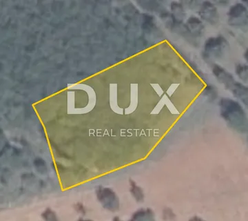 ISTRA, VALTURA - Građevinsko zemljište 826 m2 sa građevinskom dozvolom! - cover