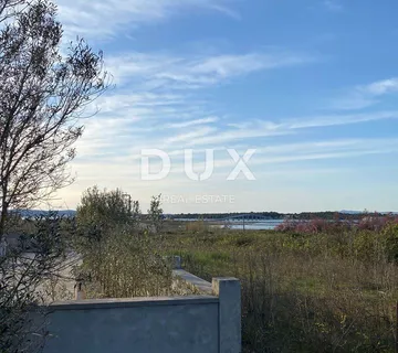 ZADAR, PRIVLAKA - Građevinsko zemljište s pogledom na more - cover