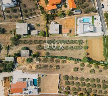 ZADAR, VRSI – Atraktivno zemljište u mirnom naselju! A2 - cover