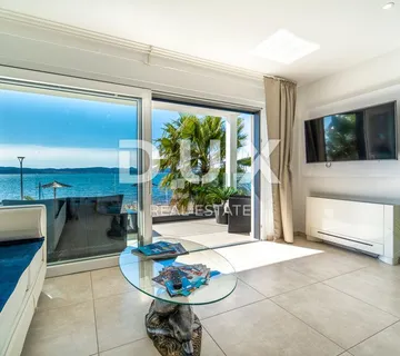 ZADAR, BIBINJE - predivan stan u prvom redu do mora - cover