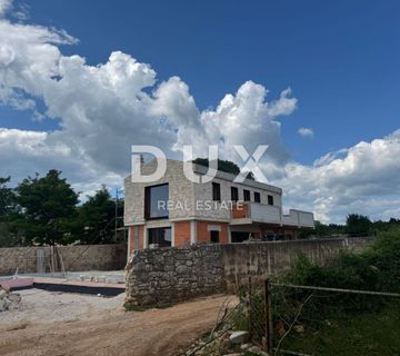 ISTRA, BALE - Moderno namještena vila s bazenom i saunom - cover