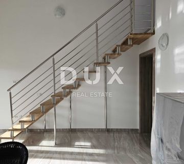 OTOK RAB, BANJOL - Stan u potkrovlju od 80m2 s galerijom - cover