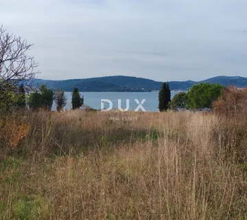 ZADAR, ARBANASI - Građevinska parcela 100 m od mora! - cover