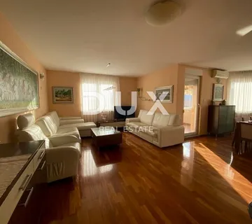 KASTAV, REŠETARI - Prostrani stan s potencijalom za dvije stambene jedinice! - cover