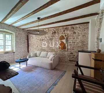 ISTRA, BALE - Šarmantna kamena kuća u starogradskoj jezgri  - cover