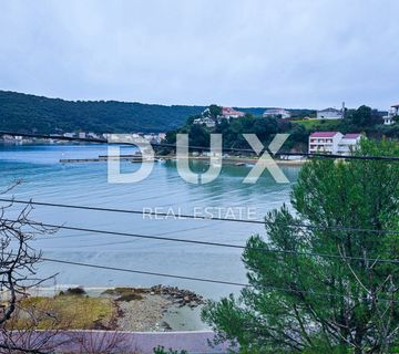 OTOK RAB, SUPETARSKA DRAGA - Kuća 1.red do mora s garažom! - cover
