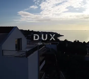 ROGOZNICA, STIVAŠNICA – Penthouse s fenomenalnim pogledom na more - cover